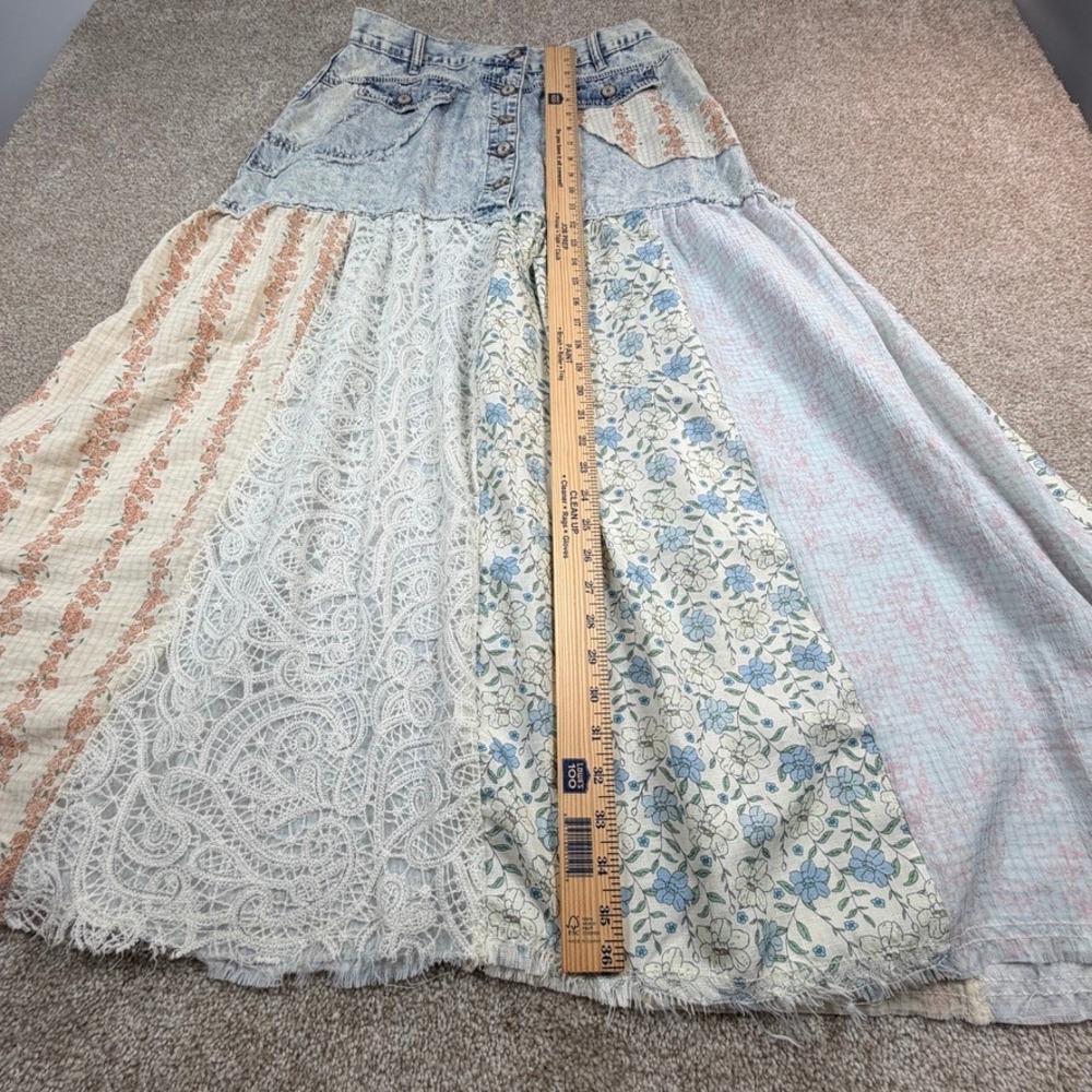 POL Clothing Patchwork Denim Maxi Skirt Acid Wash Floral Lace GWS20 Medium - Picture 7 of 7